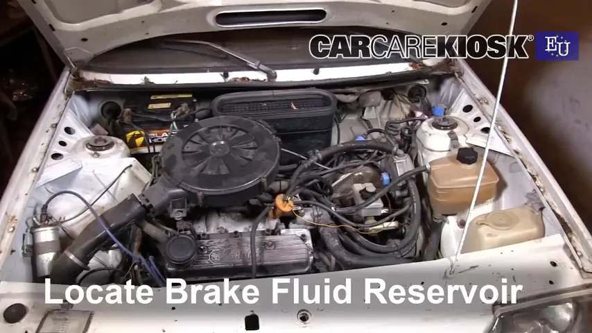 1993 Skoda Favorit L 1.3L 4 Cyl. Brake Fluid Check Fluid Level